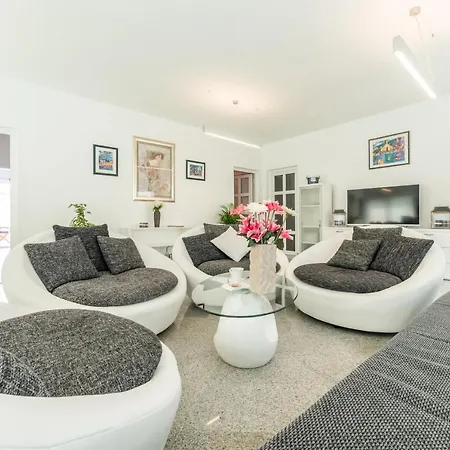 Casa Nova Near Queen Beach- By Ta Leut Agency Vila Privlaka (Zadar)