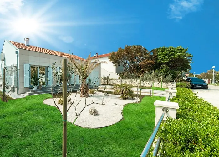 Vila Casa Nova Near Queen Beach- By Ta Leut Agency *