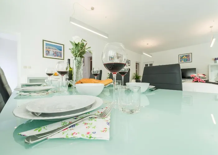 Casa Nova Near Queen Beach- By Ta Leut Agency Vila *