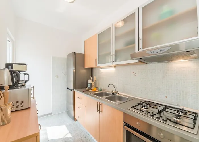 Casa Nova Near Queen Beach- By Ta Leut Agency Privlaka (Zadar)