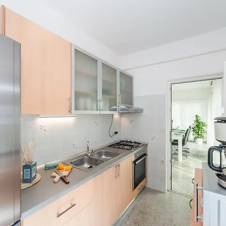 Casa Nova Near Queen Beach- By Ta Leut Agency Βίλα