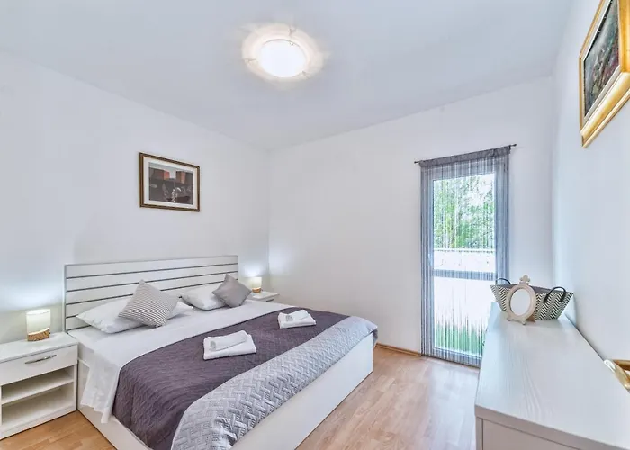 Casa Nova Near Queen Beach- By Ta Leut Agency Вилла Привлака